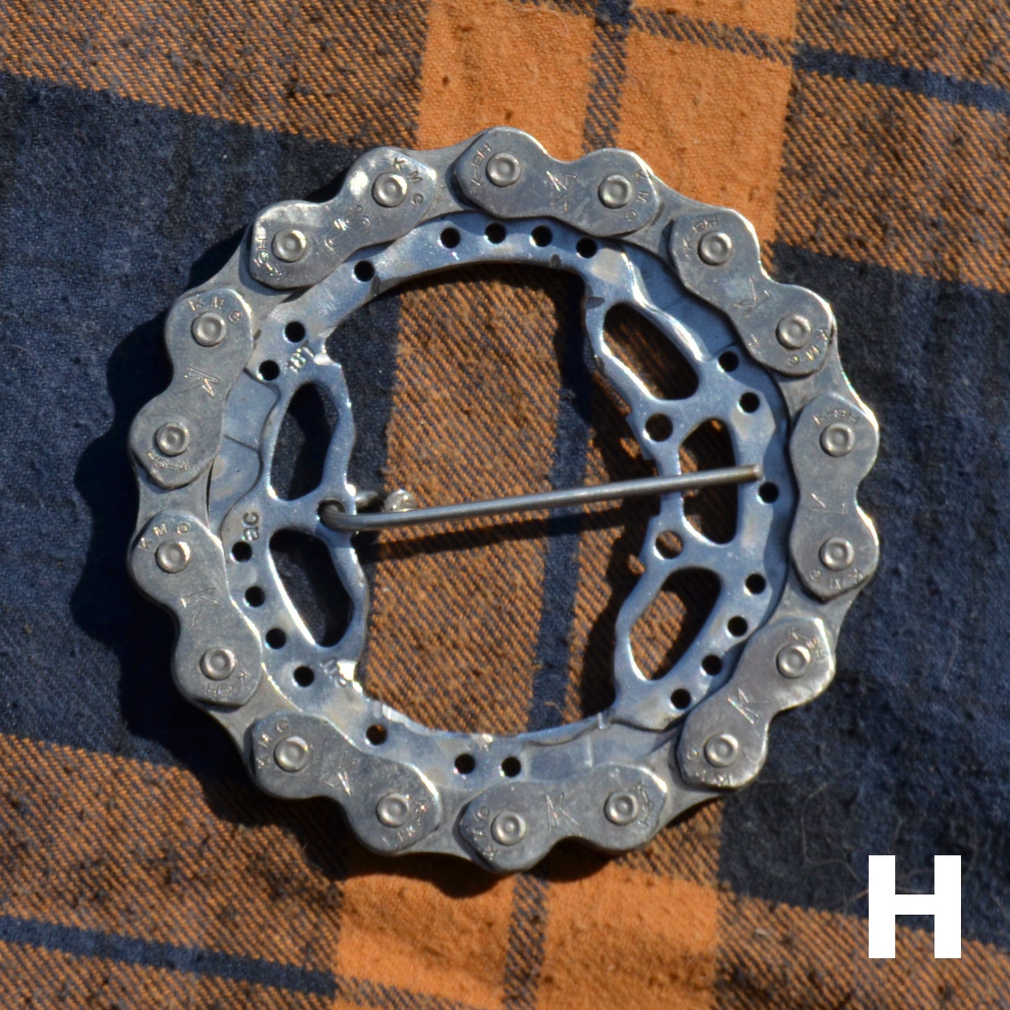 Bicycle Cog belt buckle